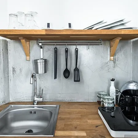 White And Grey Chora *