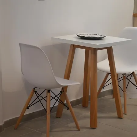 Apartamento White And Grey Chora *