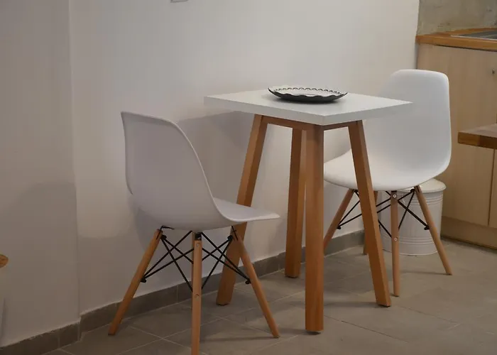 Apartment White And Grey Chora *